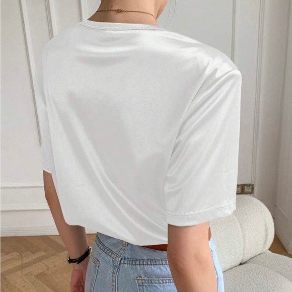 White Satin Round Neck stretchy Tee shirt - Picture 3 of 8